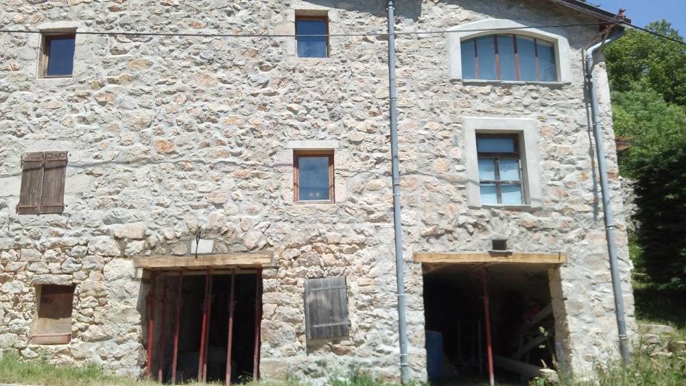 ouverture pierre maison